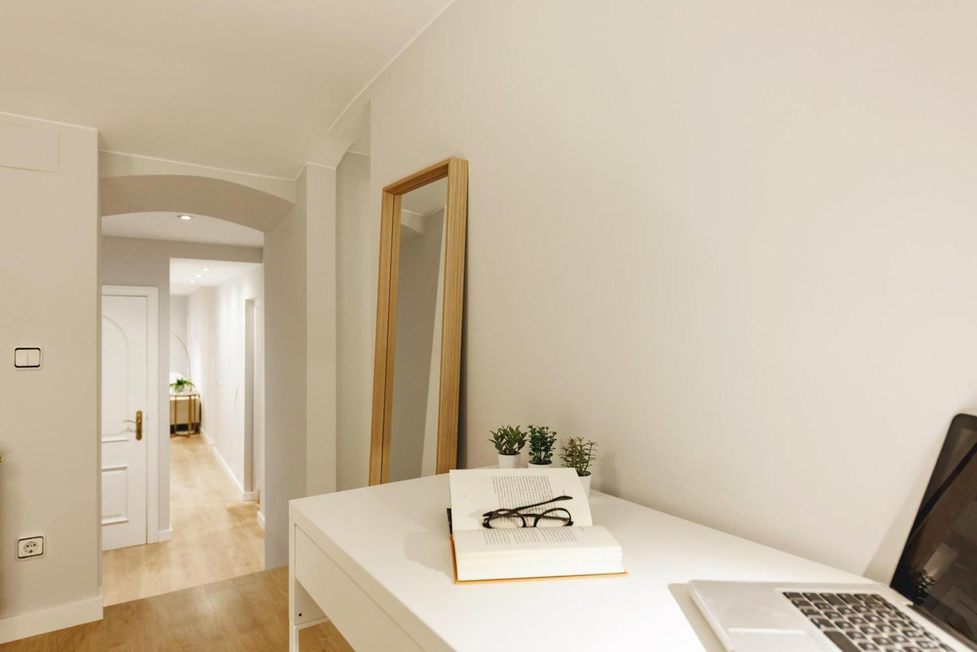 Bravissimo Apartaments Mora 4 Жерона Екстер'єр фото
